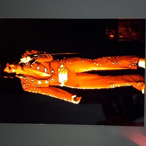 Elvis Presley In His 1972 Red Jumpsuit Keepsake Holiday Christmas Tree O… - Picture 3 of 11